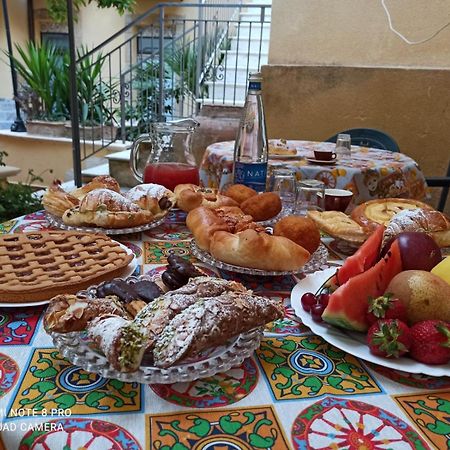 B&B Il Melograno Antico Con Terrazza E Giardino Agrigento Exterior foto